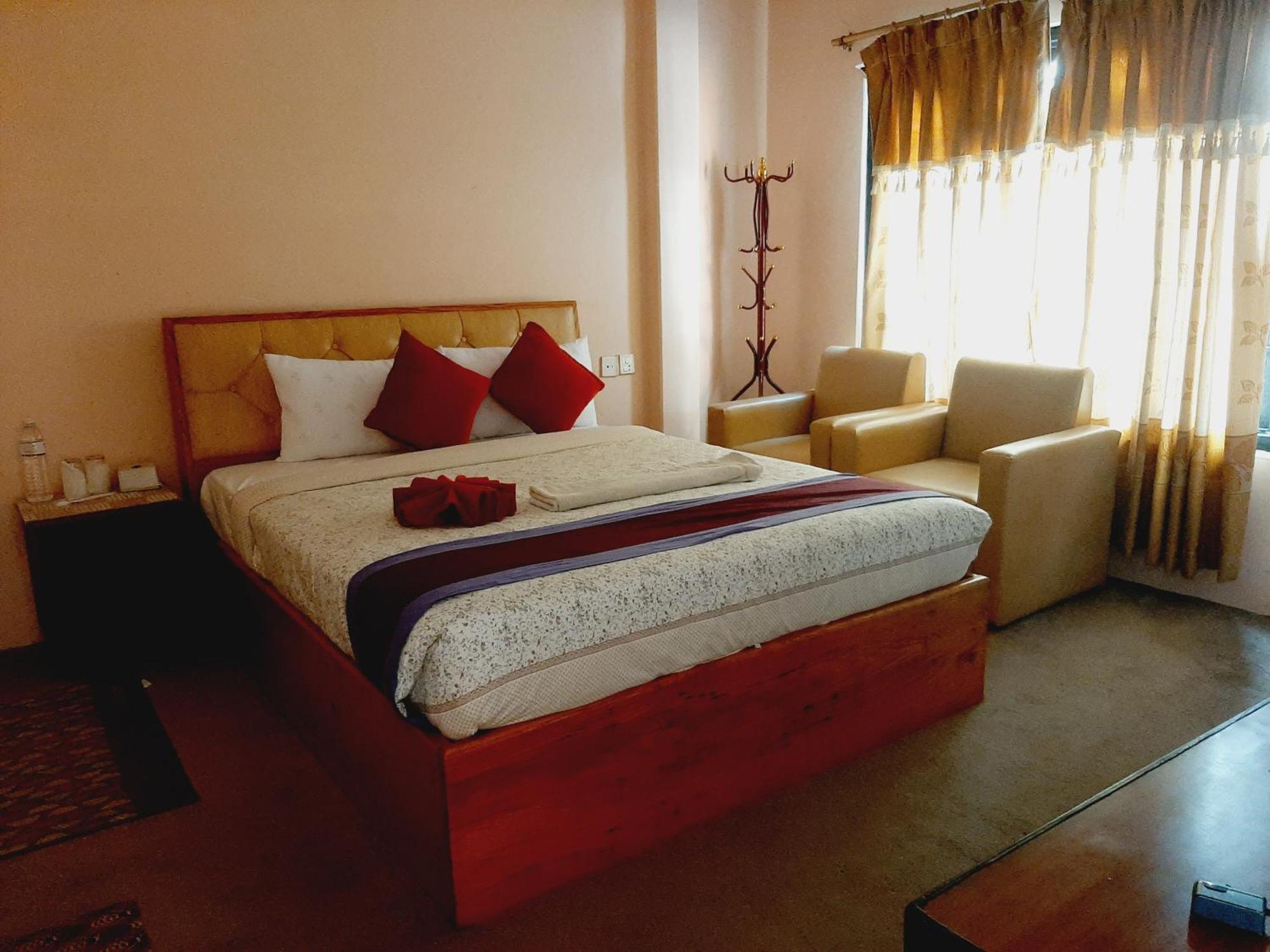 Hotel Lake N Yeti Pokhara Exterior foto